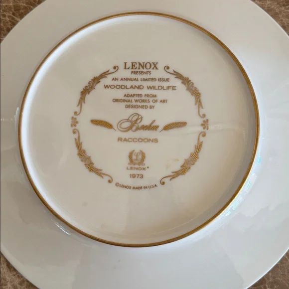 Vintage Lenox Woodland Wildlife Racoons. 1973 Collectible plate - Picture 2 of 4